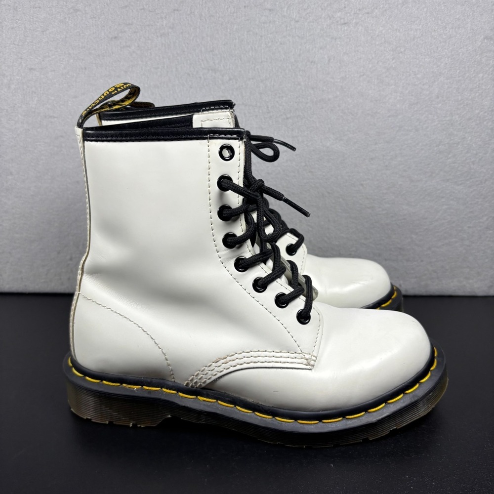 Dr. Martens 1460 Patent Leather Boots Women's Size 6 SMOOTH  WHITE‎ Black JY004